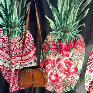 🍍 Sam & Hadley Brown Faux Leather Crossbody Bag Purse🍍10” width🍍7” depth🍍